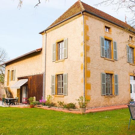 Aux Ronzieres Bed & Breakfast Pouilly-sous-Charlieu Cameră foto